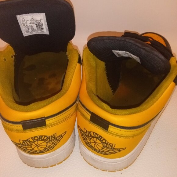 Air Jordan 1 Black Yellow White